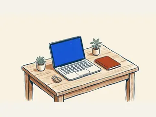 Ordenador portátil con pantalla azul, un candado y un cuaderno sobre una mesa de madera.