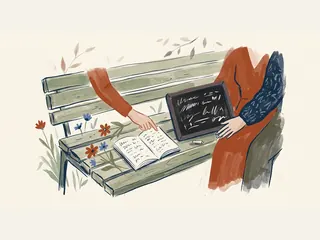 Una pizarra y un cuaderno con trazos abstractos descansan sobre un banco con flores, junto a dos manos.
